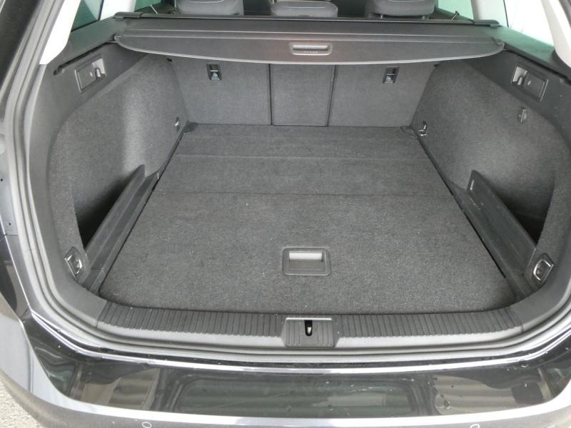 VW Passat Variant Business TDI SCR DSG