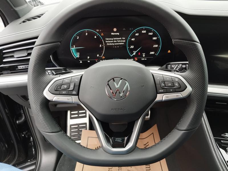 VW Touareg R-Line TDI 4MOTION