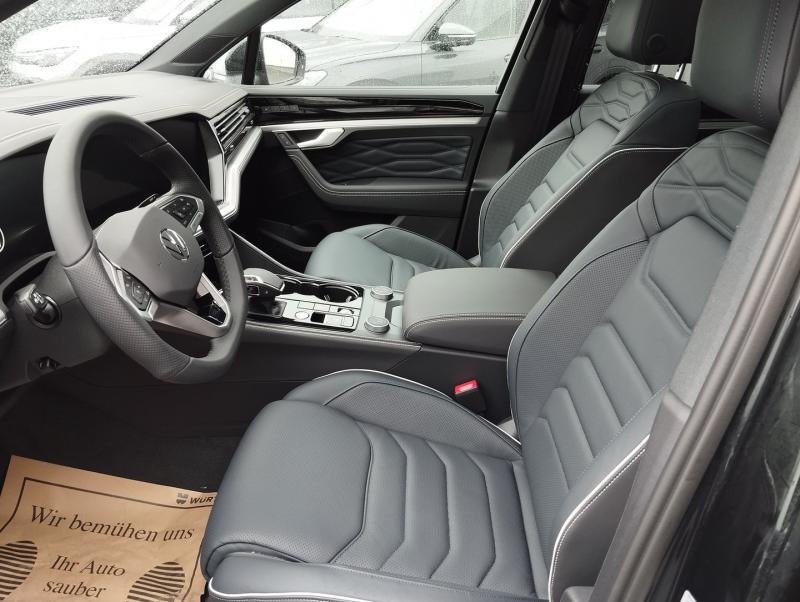 VW Touareg R-Line TDI 4MOTION