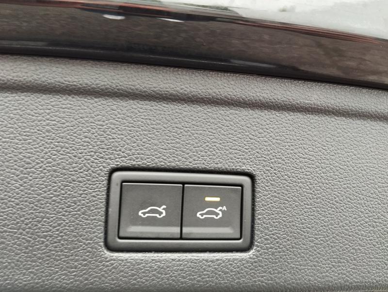 VW Touareg R-Line TDI 4MOTION