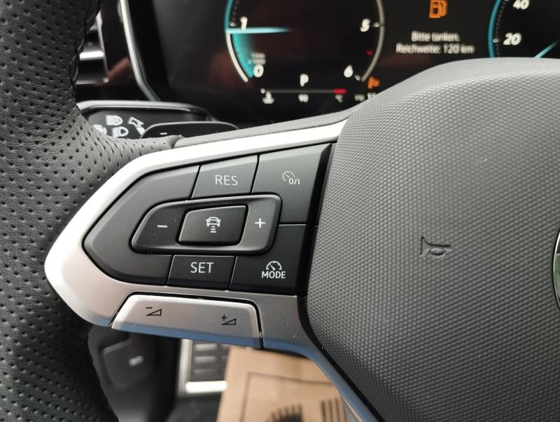 VW Touareg R-Line TDI 4MOTION