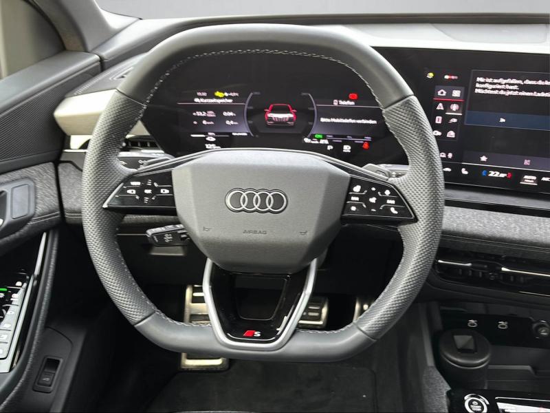 Audi Q6 e-tron quattro