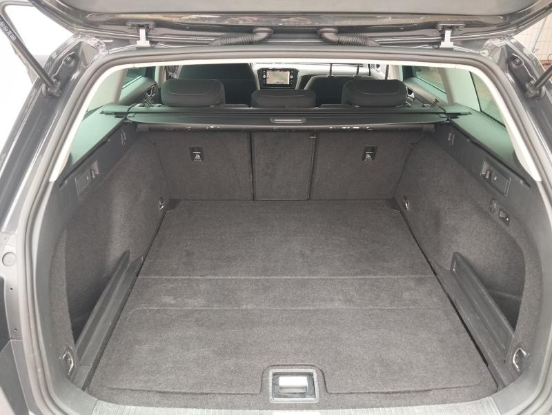 VW Passat Variant Business TDI DSG