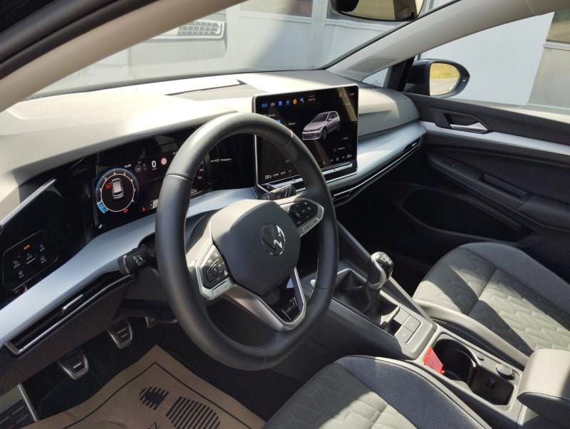 VW Golf Life TSI