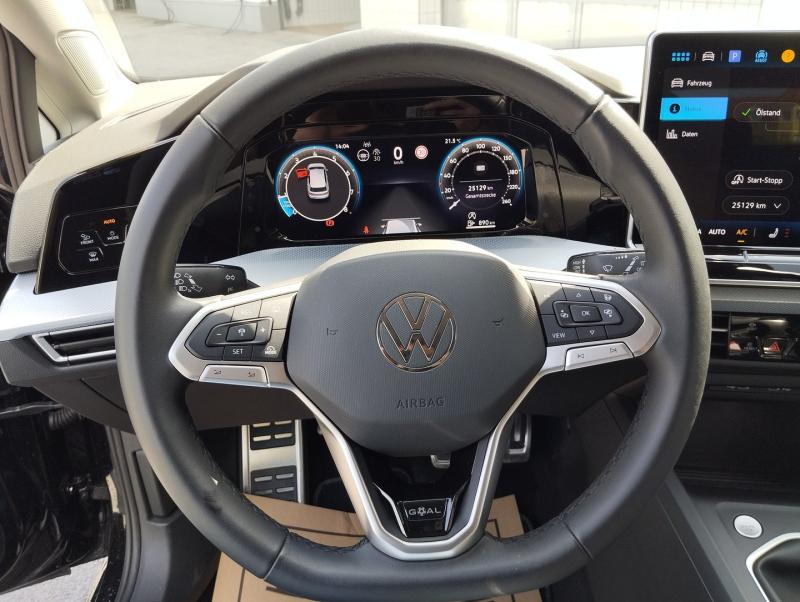 VW Golf Life TSI