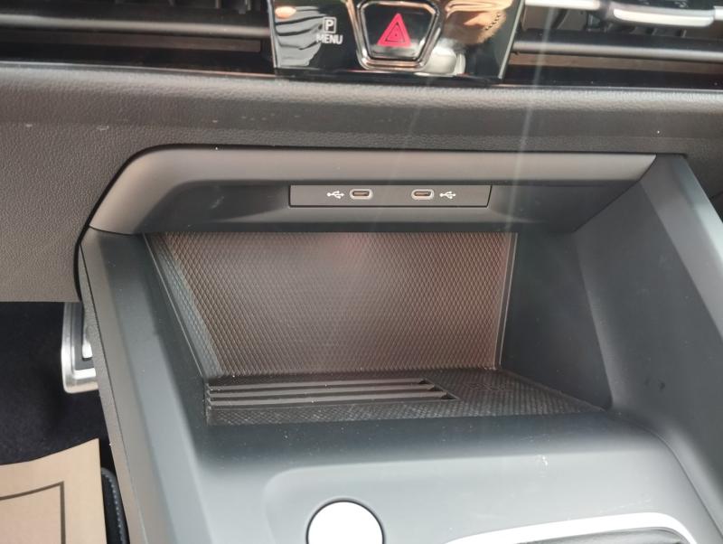 VW Golf Life TSI