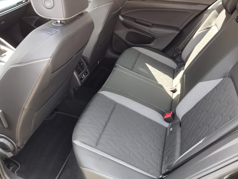 VW Golf Life TSI