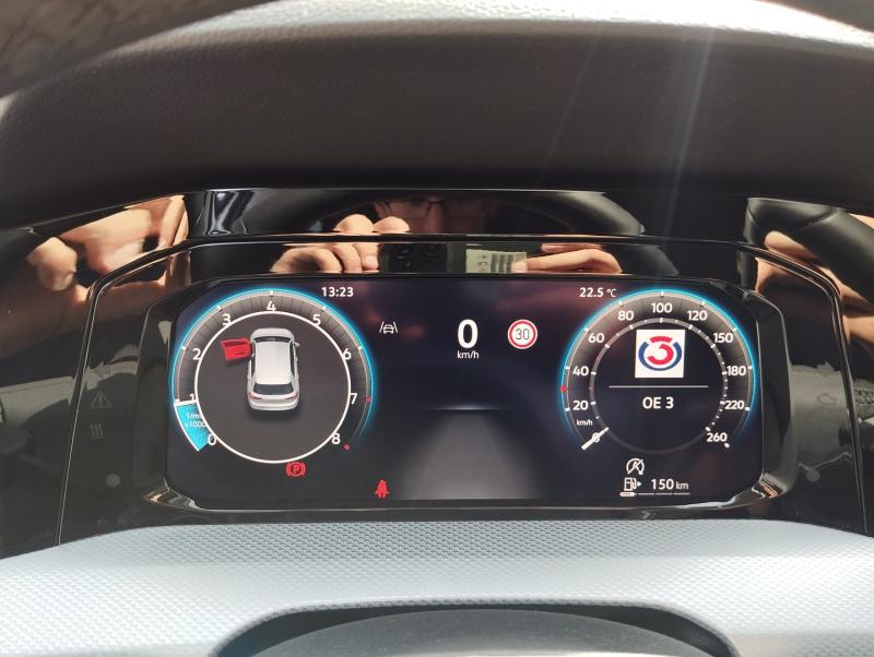 VW Golf Life TSI