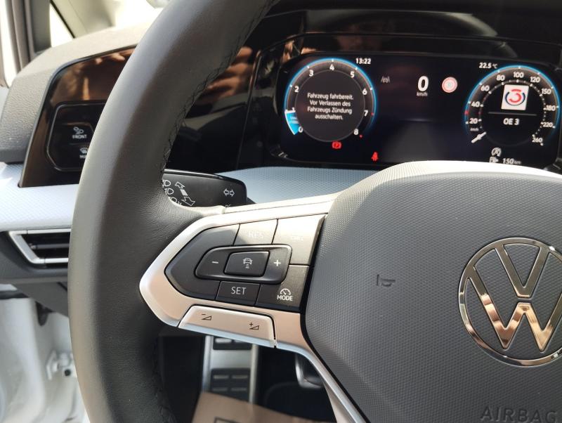 VW Golf Life TSI