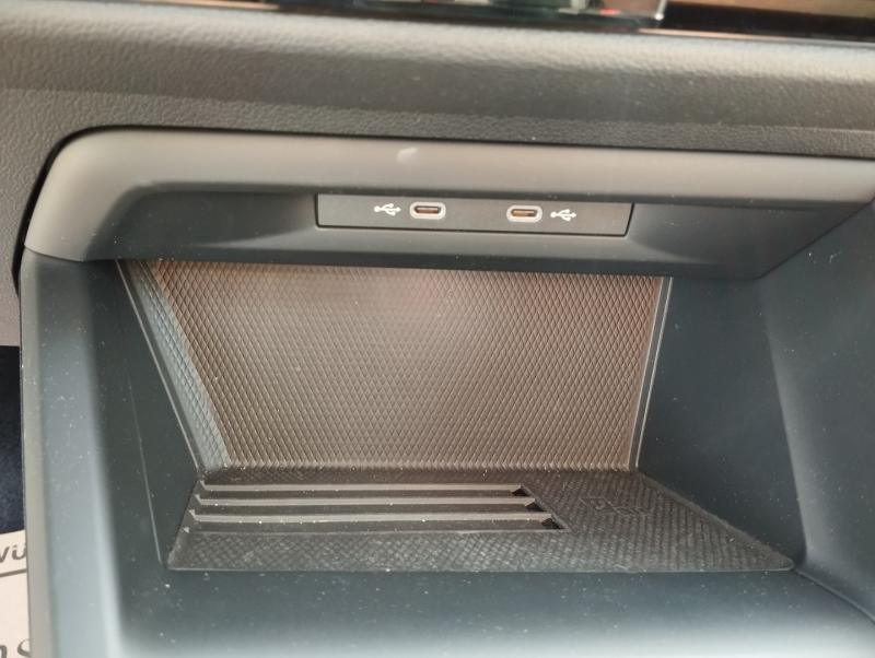 VW Golf Life TSI