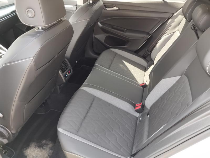 VW Golf Life TSI