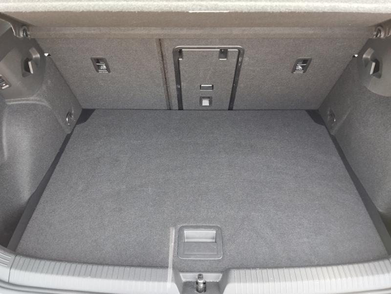 VW Golf Life TSI