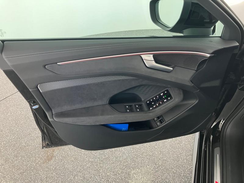 Audi A6 Avant e-hybrid quattro 270 kW