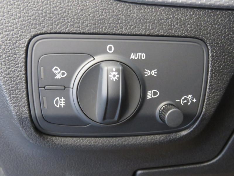 Audi Q2 30 TFSI admired