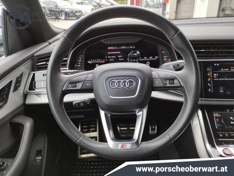 Audi SQ8 TFSI quattro