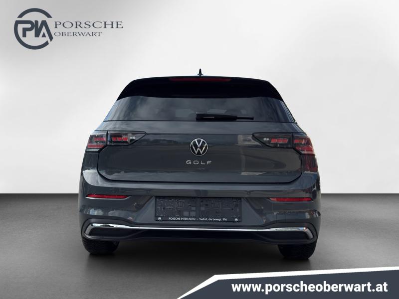 VW Golf Life TSI