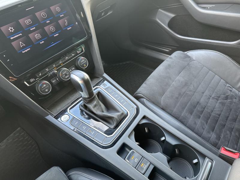 VW Passat GTE Variant