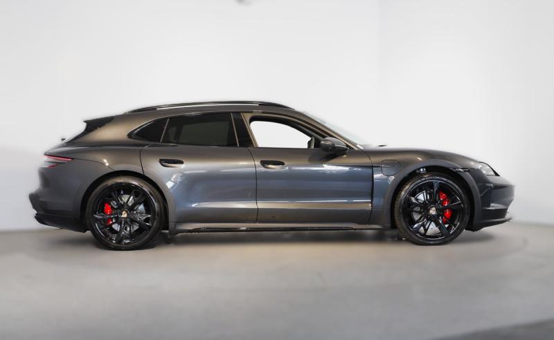 Porsche Taycan 4S Cross Turismo