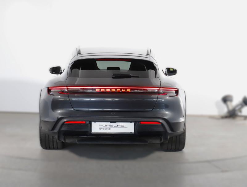 Porsche Taycan 4S Cross Turismo