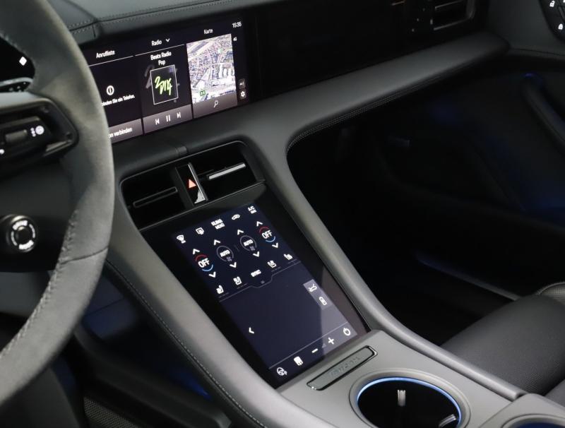 Porsche Taycan 4S Cross Turismo