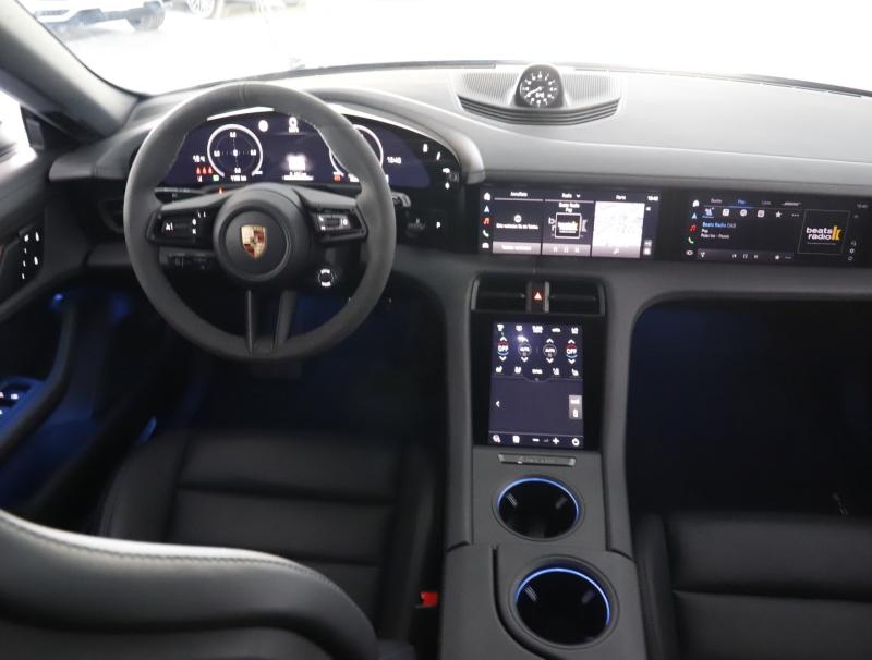 Porsche Taycan 4S Cross Turismo