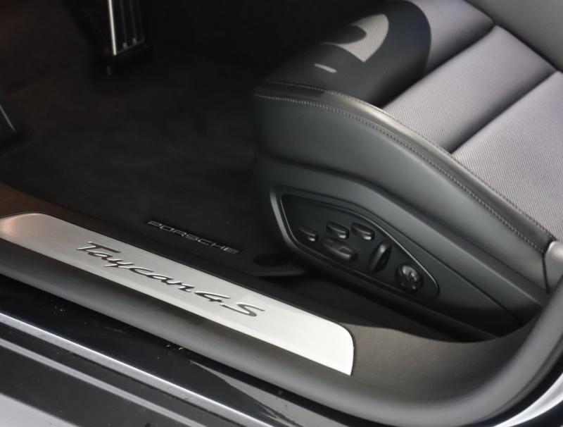 Porsche Taycan 4S Cross Turismo