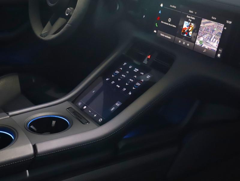 Porsche Taycan 4S Cross Turismo