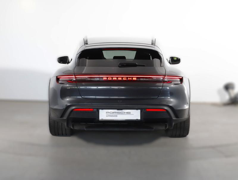 Porsche Taycan 4S Cross Turismo