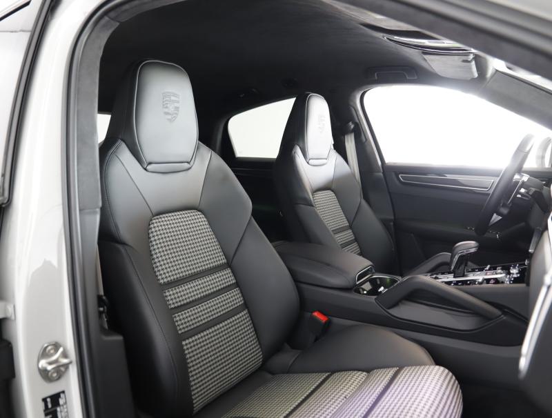 Porsche Cayenne E-Hybrid Coupé Platinum Edition