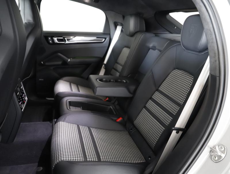 Porsche Cayenne E-Hybrid Coupé Platinum Edition