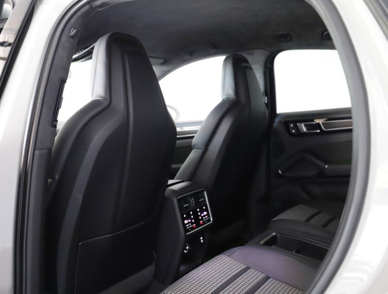 Porsche Cayenne E-Hybrid Coupé Platinum Edition