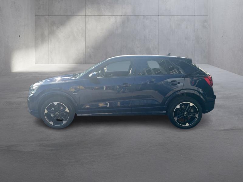 Audi Q2 35 TFSI admired