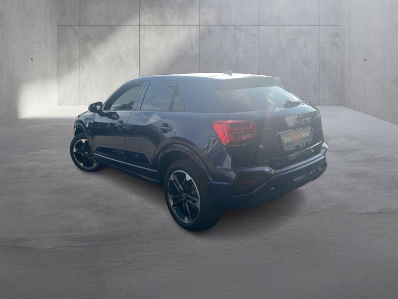 Audi Q2 35 TFSI admired