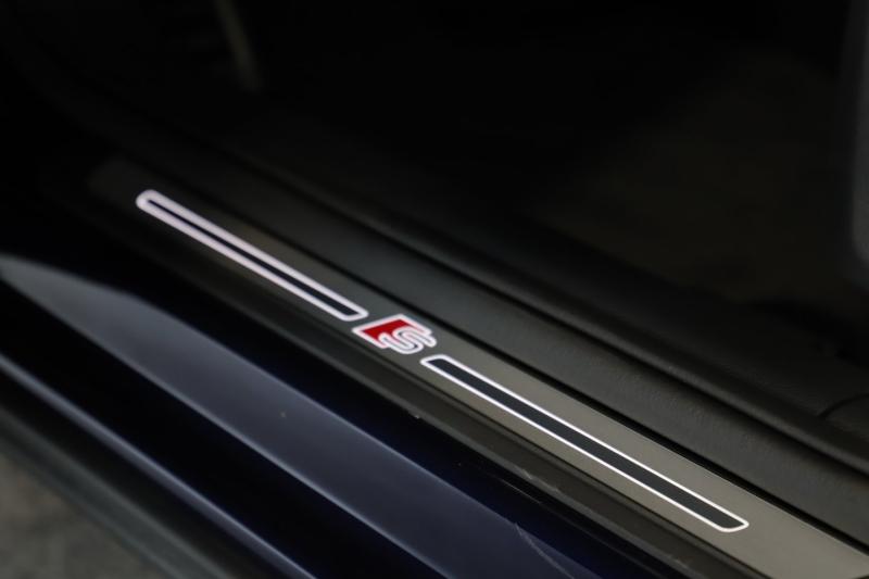 Audi Q2 35 TFSI admired