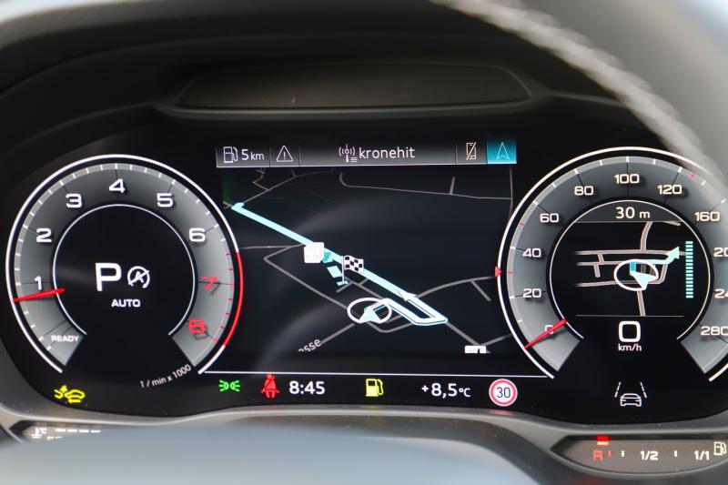 Audi Q2 35 TFSI admired