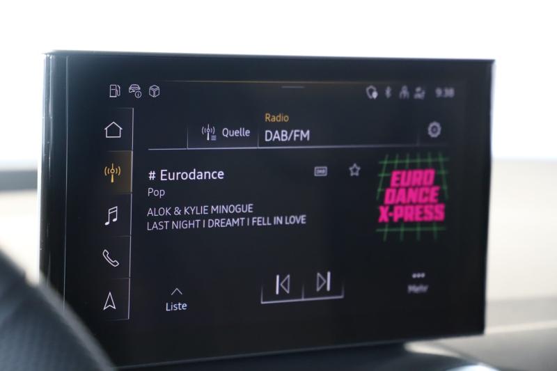 Audi Q2 35 TFSI admired