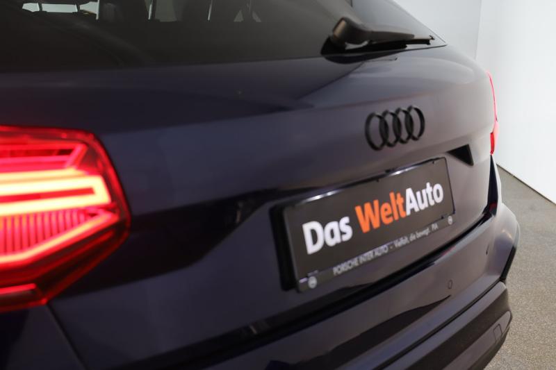 Audi Q2 35 TFSI admired