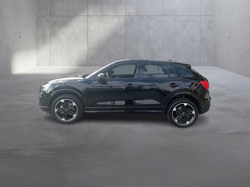 Audi Q2 35 TFSI admired