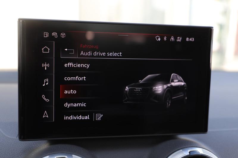 Audi Q2 35 TFSI admired