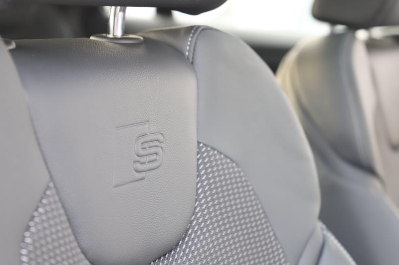 Audi Q2 35 TFSI admired