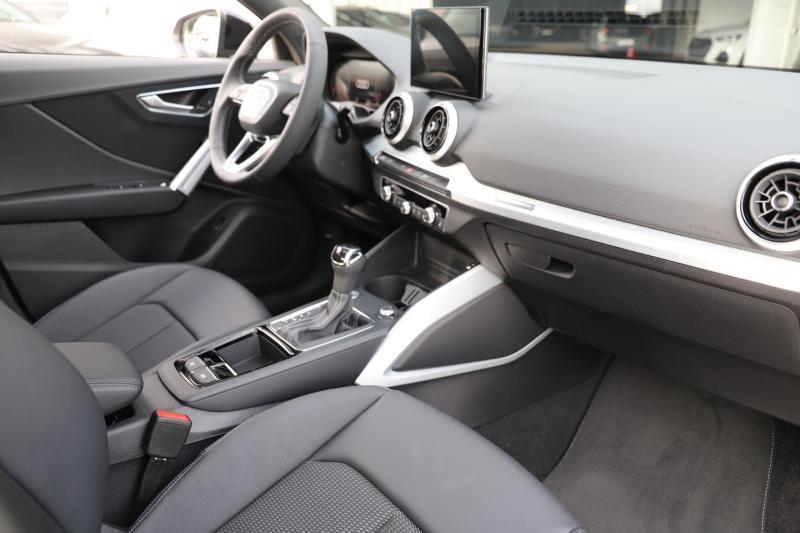 Audi Q2 35 TFSI admired