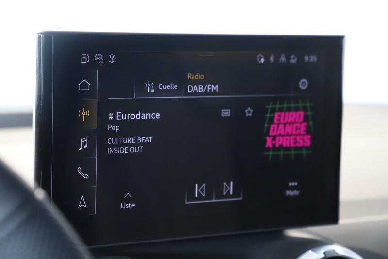 Audi Q2 35 TFSI admired