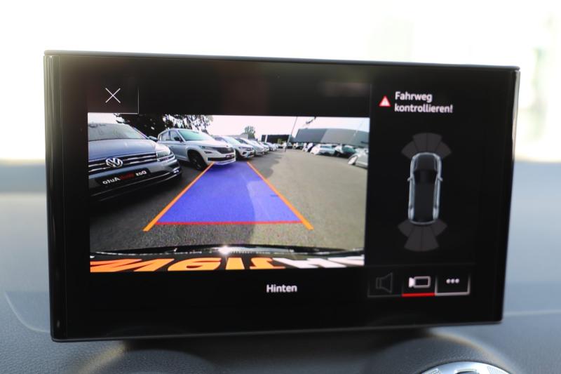 Audi Q2 35 TFSI admired