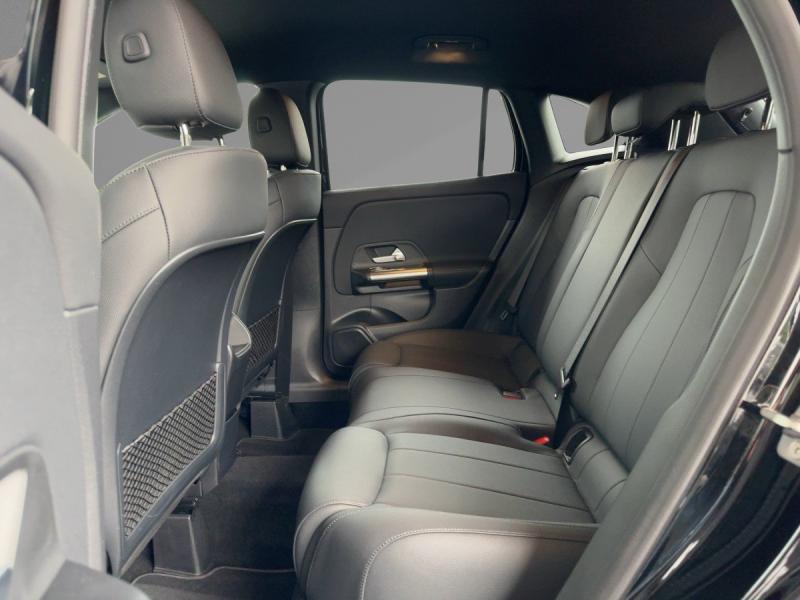 MERCEDES-BENZ GLA 180 Progressive