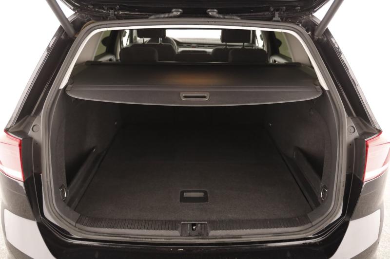 VW Passat Variant Business TDI DSG