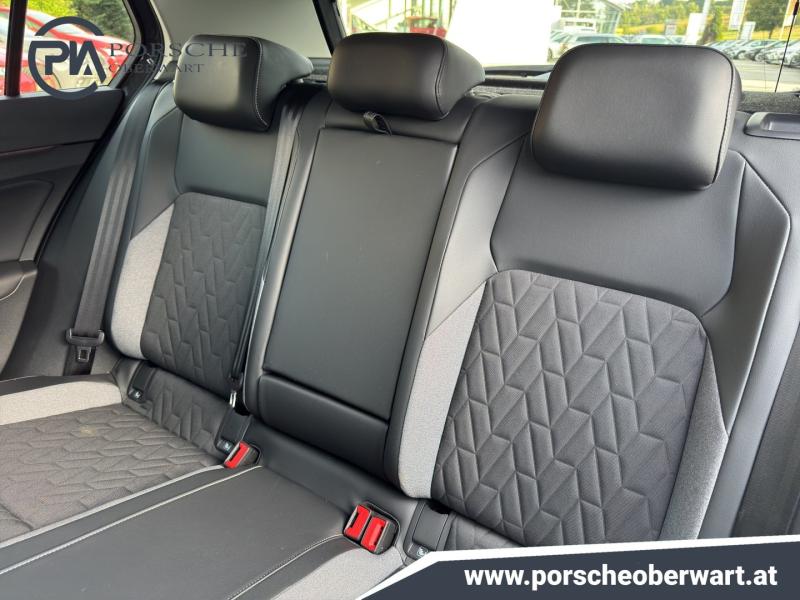 VW Golf Life TSI