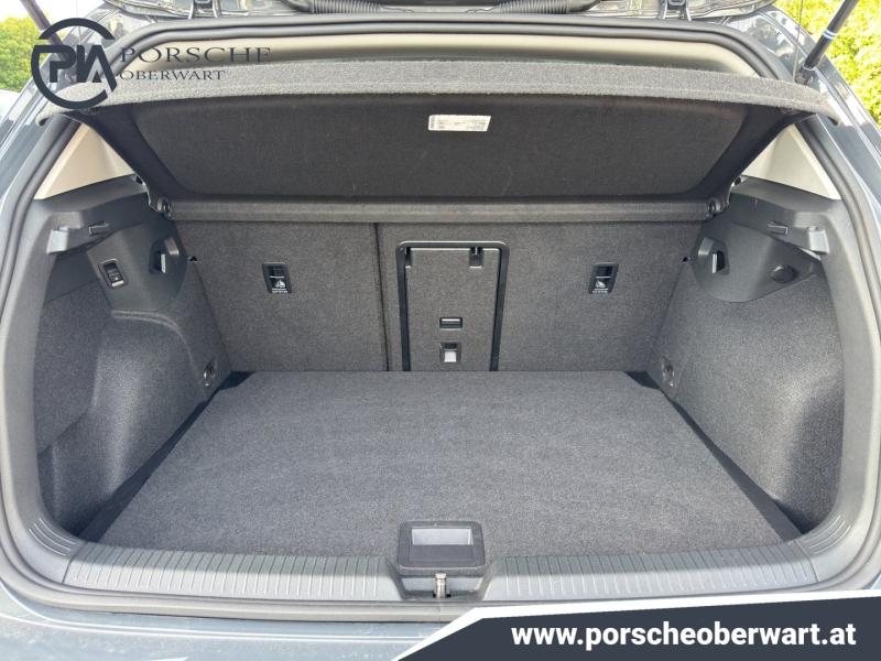 VW Golf Life TSI
