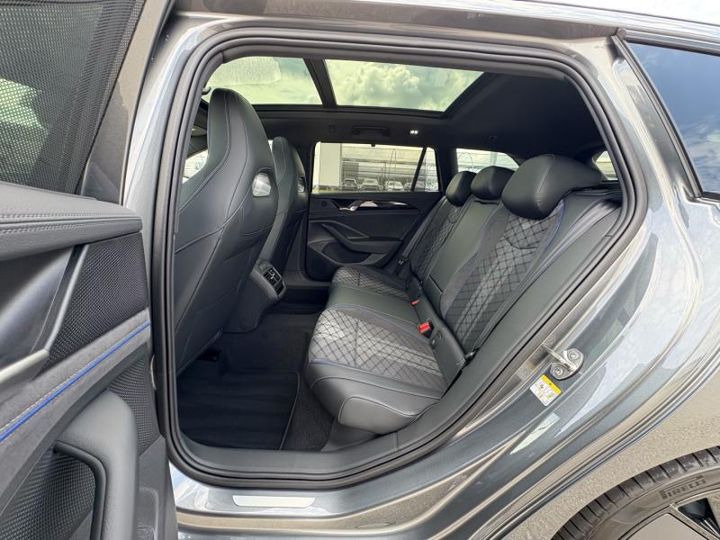 VW Passat Variant Sport TDI DSG