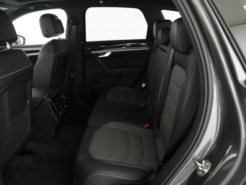 VW Touareg R-Line TDI 4MOTION
