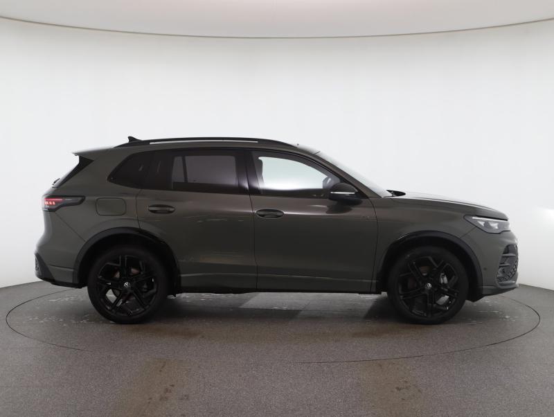VW Tiguan R-Line TDI 4MOTION DSG